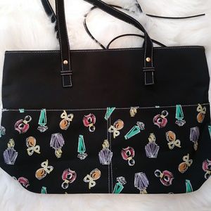 Black tote bag